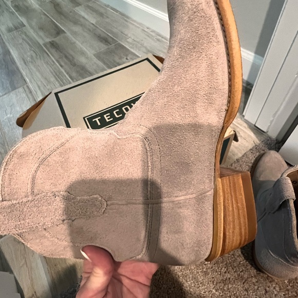 Tecovas grey boot. Perfect condition. Have box. - Picture 2 of 6
